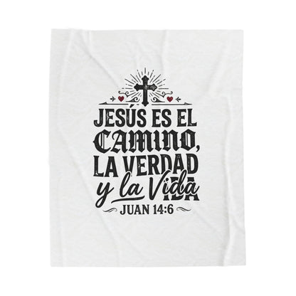 Velveteen Plush Blanket — "Jesús es el Camino, la Verdad y la Vida" Spanish Bible Verse Throw